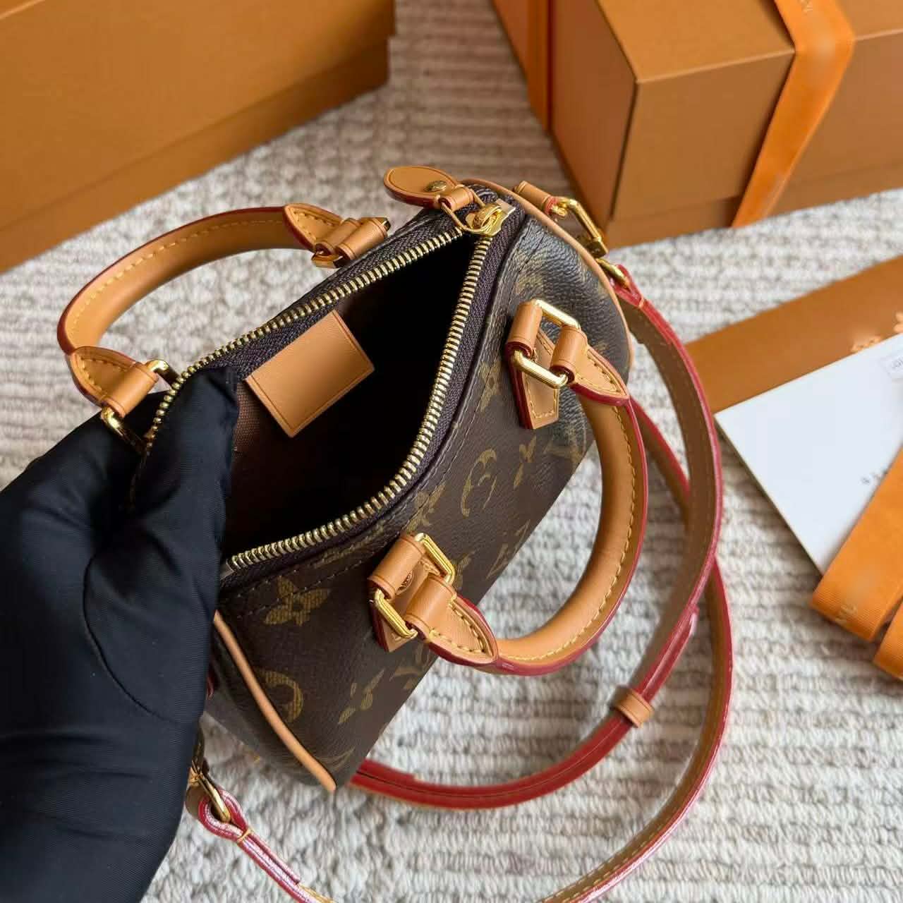 Vintage-Style Pillow Bag, Fashion Handbag - Image 6