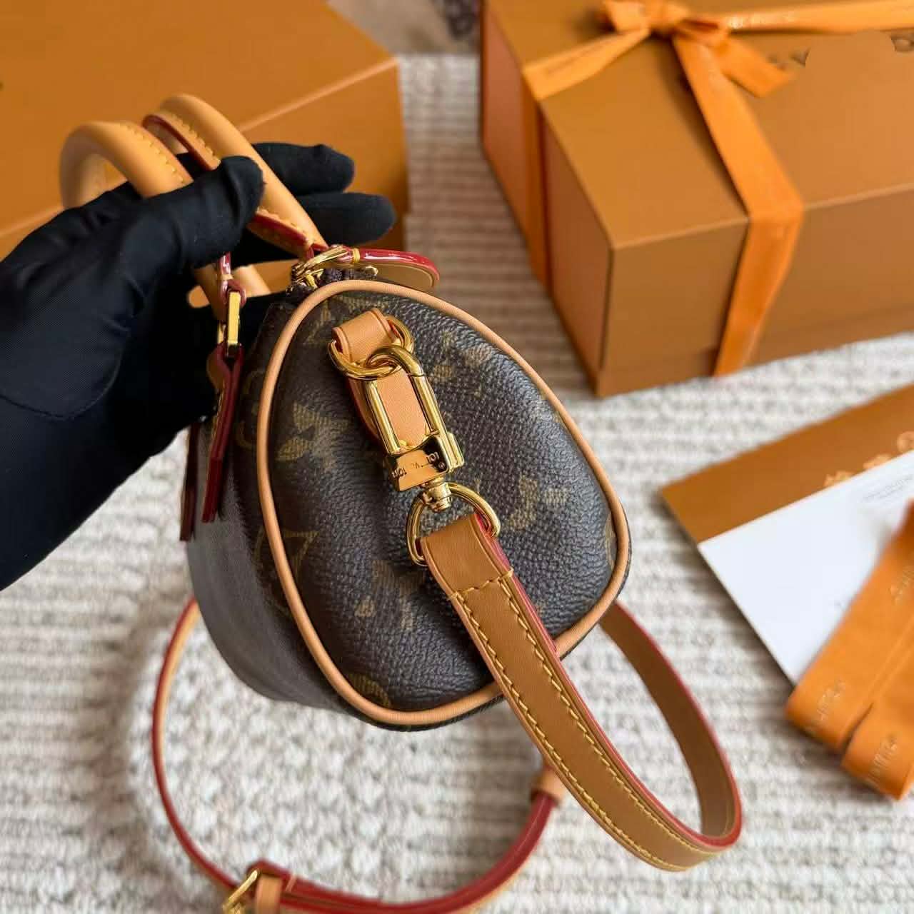 Vintage-Style Pillow Bag, Fashion Handbag - Image 5